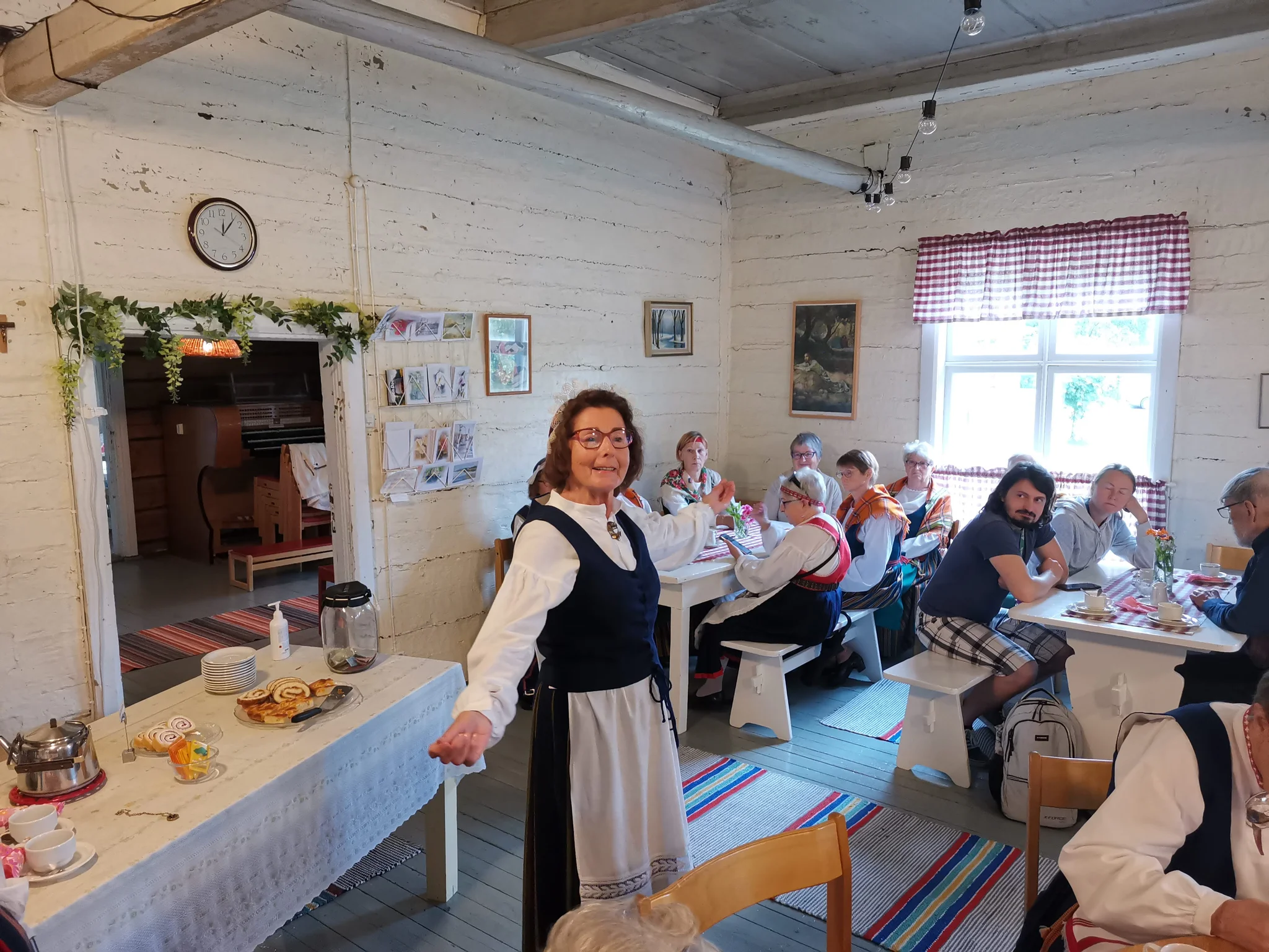 Lähellä.fi | Kansallispukujen Tuuletus Kotiseutumuseolla