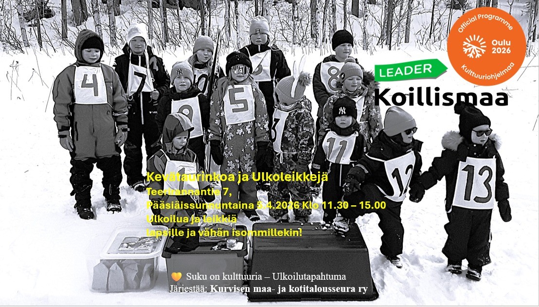 Lasten hiihtokilpailun palkintojen jako numerolaput rinnassa,